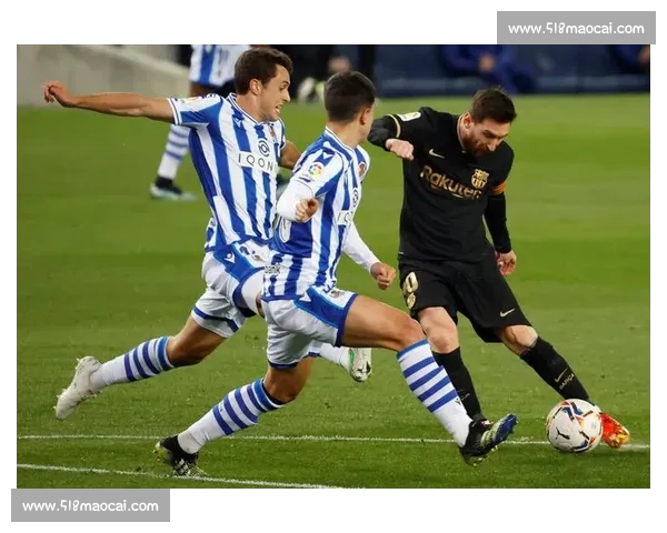 高清流畅足球赛事在线观看平台尽享全球精彩对决实时直播回放分析 - 副本 - 副本 - 副本 (11) - 副本